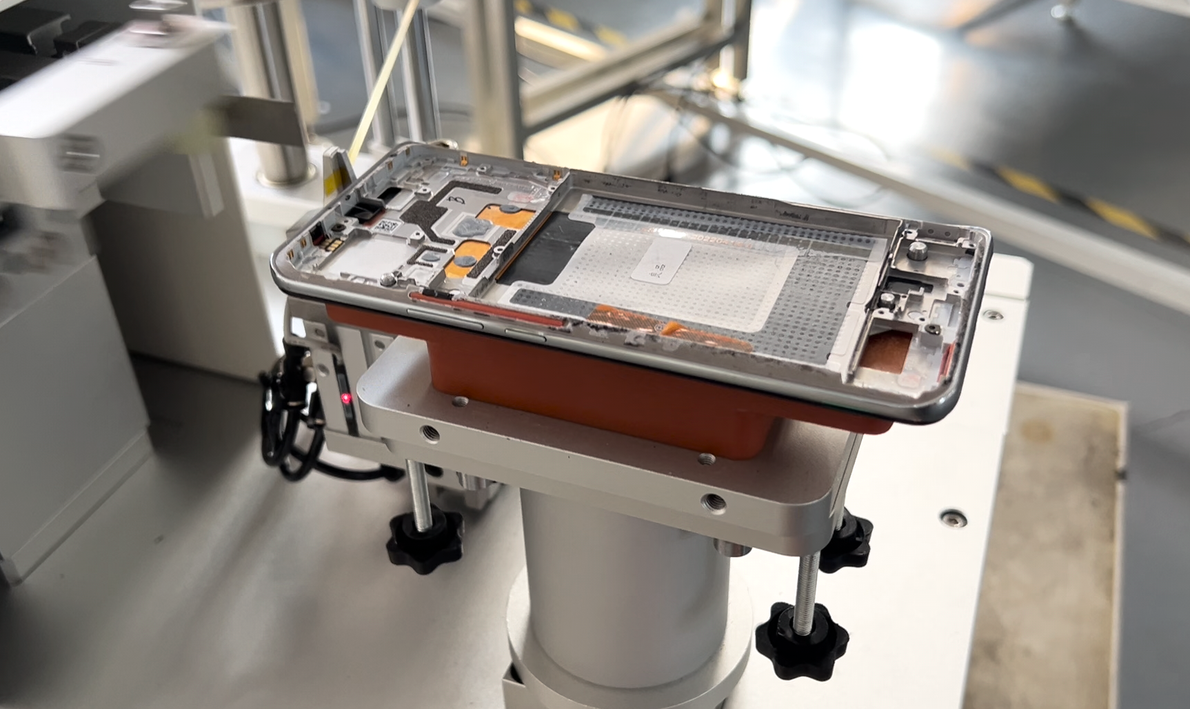 雙工位手機邊框貼膜機靠譜商家不好找？